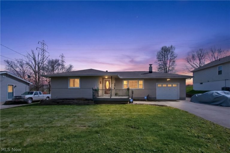 2448 Kermit Avenue, Akron, OH - Photo 2