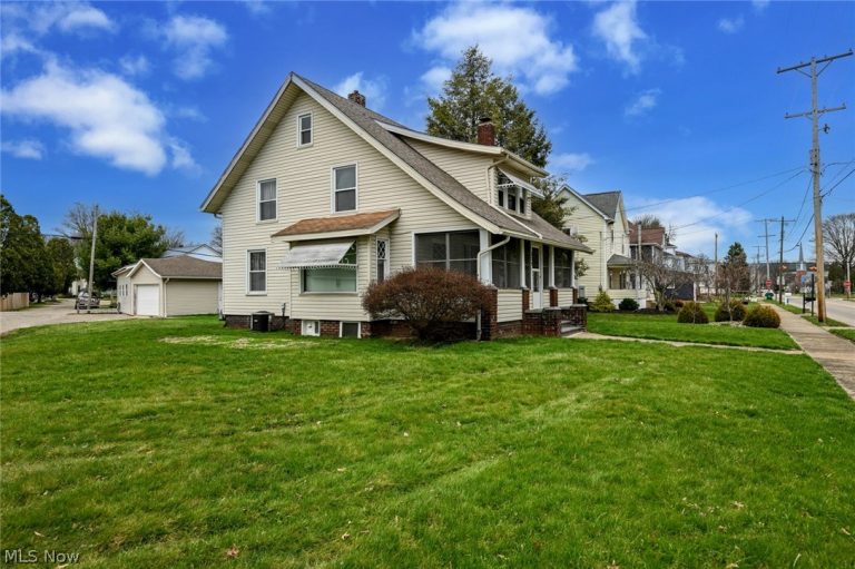 329 Redwood Street, Beach City, OH - Photo 2