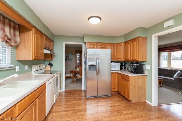3289 Twain Circle, Brunswick, OH - Photo 2