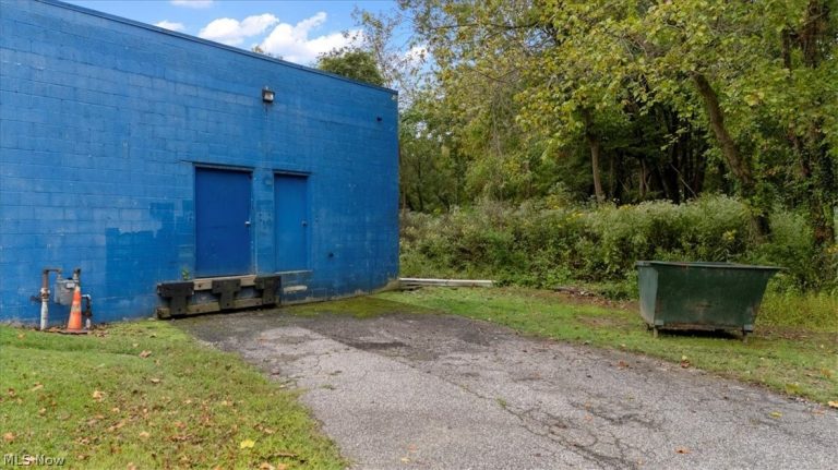 516 Washington Street, Ravenswood, WV - Photo 5