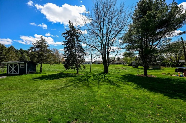 1800 Spotswood Street, Uniontown, OH - Photo 8