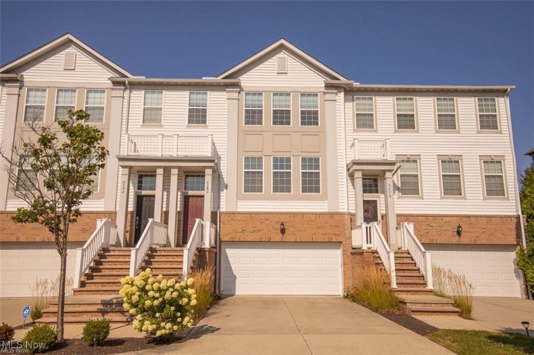 6380 Park Pointe Court, Pepper Pike, OH - Photo 2