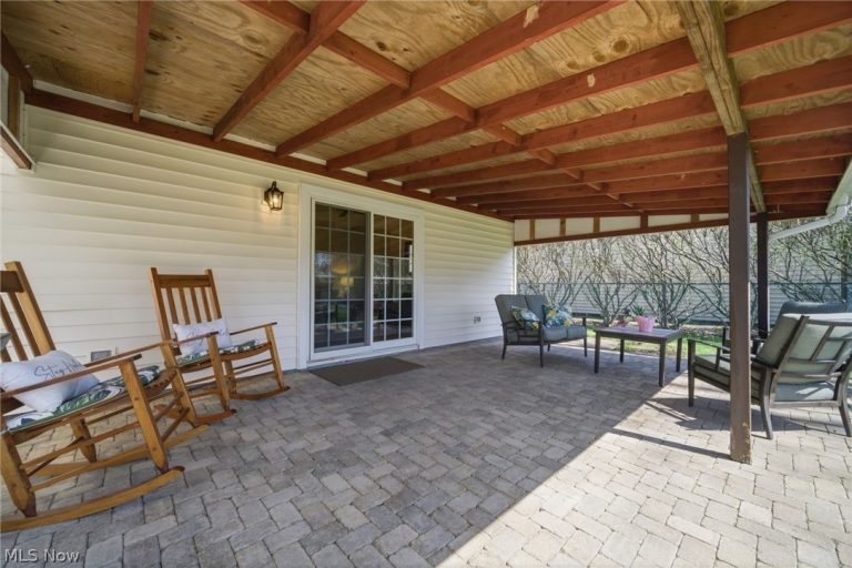 26529 Fairfax Lane, North Olmsted, OH - Photo 6