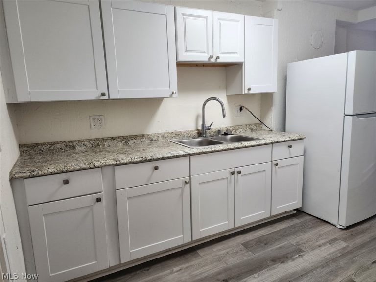 2060 Rossmoor Road, Cleveland Heights, OH - Photo 5