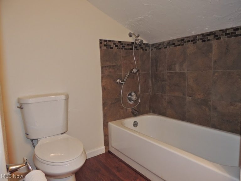 23781 Columbus Road, Bedford Heights, OH - Photo 6