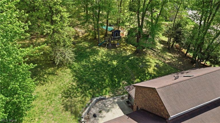 5504 13th Avenue, Vienna, WV - Photo 4