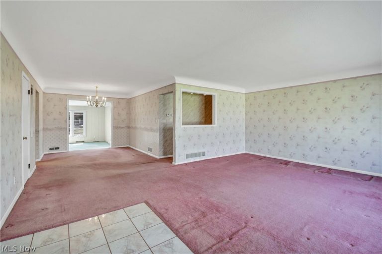 13397 Cherokee Trail, Middleburg Heights, OH - Photo 6