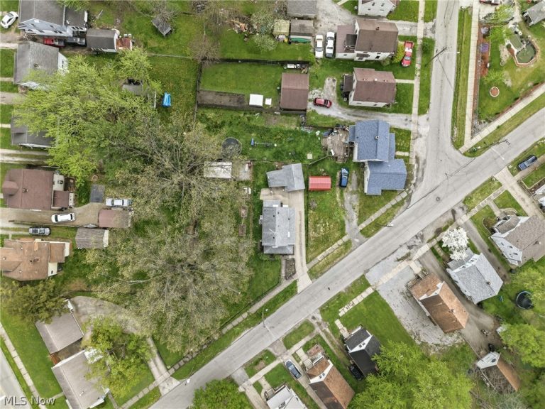 1224 Buena Vista Avenue, Warren, OH - Photo 4
