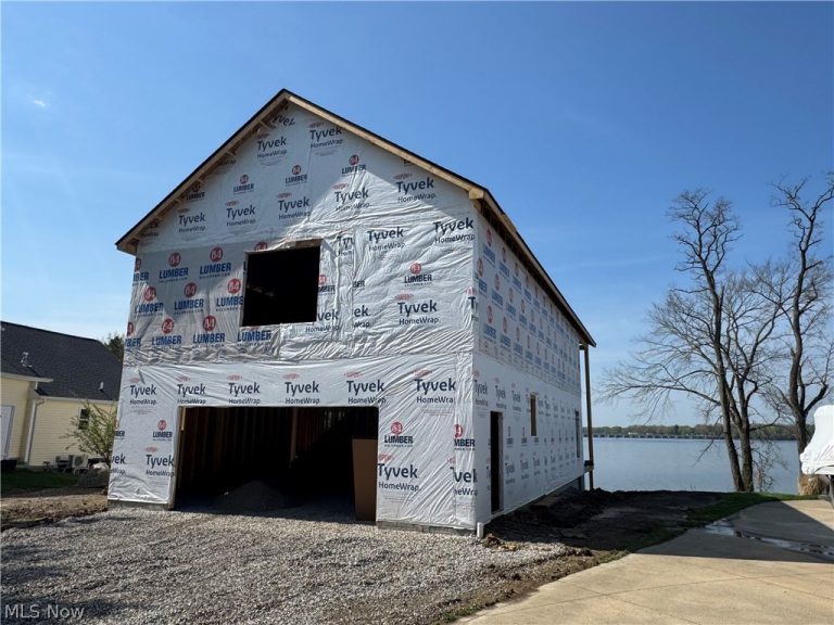 1296 River Road, Lake Milton, OH - Photo 4