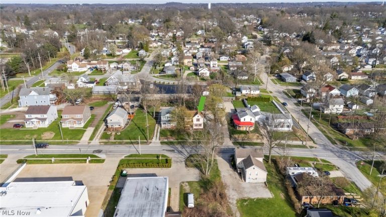 1729 Newberry Street, Cuyahoga Falls, OH - Photo 6