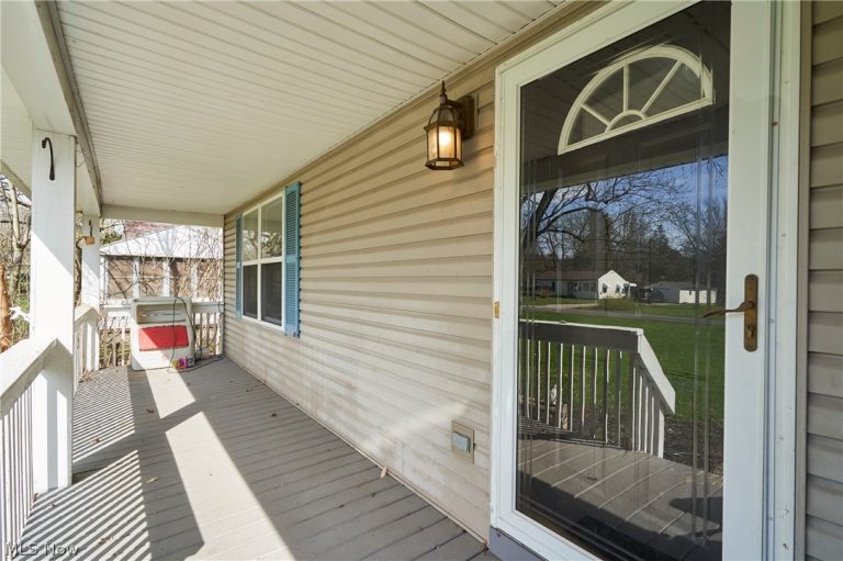 917 Proehl Drive, Barberton, OH - Photo 2