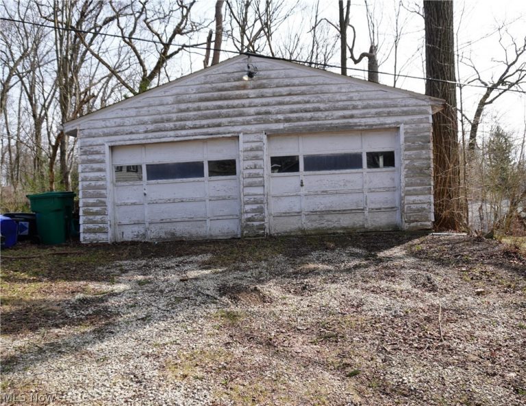 2147 Rankin Drive, Ravenna, OH - Photo 2