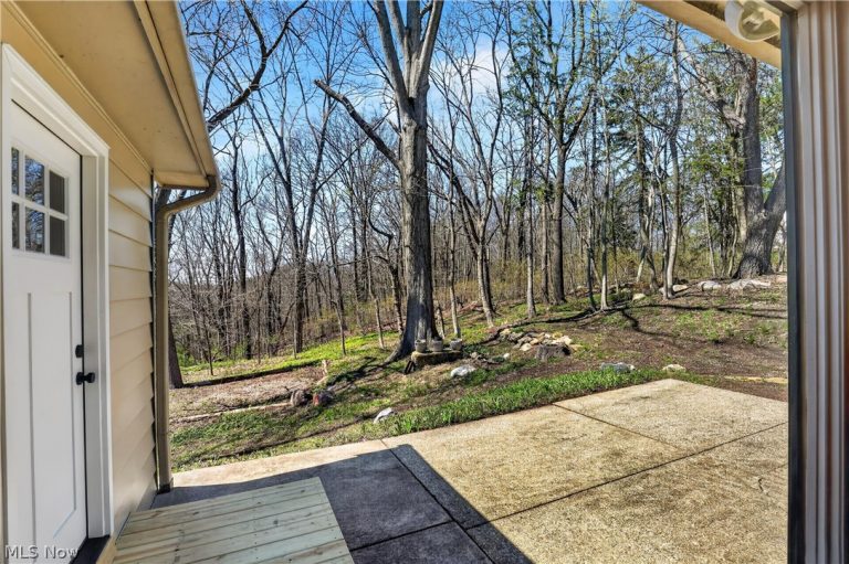 3050 State Road, Cuyahoga Falls, OH - Photo 4