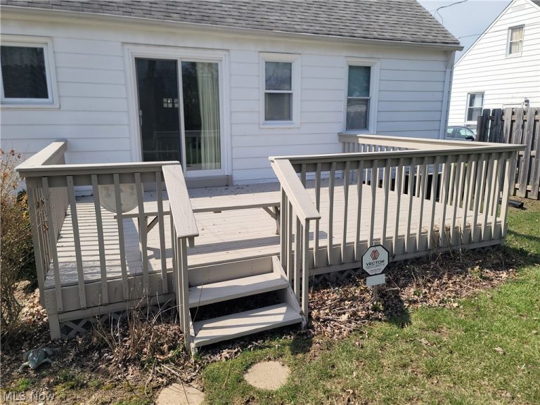 5093 Nan Linn Drive, Willoughby, OH - Photo 6