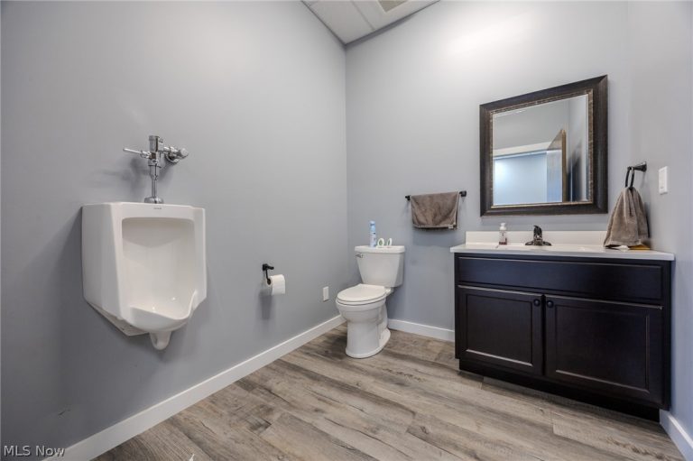 13407 Dover Rd, Apple Creek, OH - Photo 8