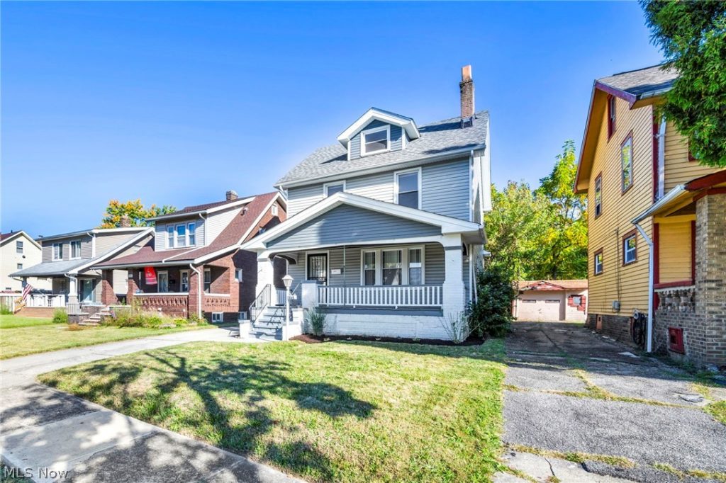 13315 Thornhurst Avenue, Garfield Heights, OH