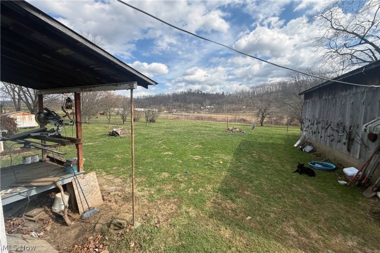 6 Electric Avenue, Belleville, WV - Photo 3