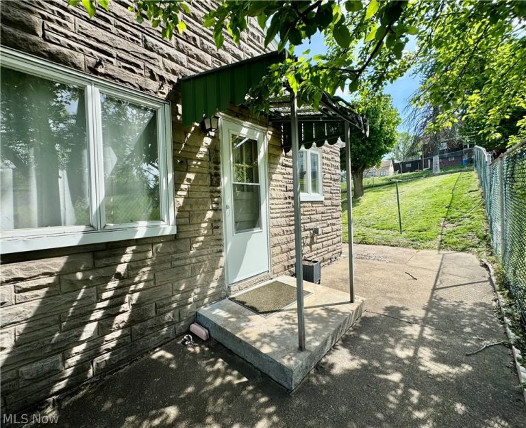 164 MCKINLEY Road, Weirton, WV - Photo 4