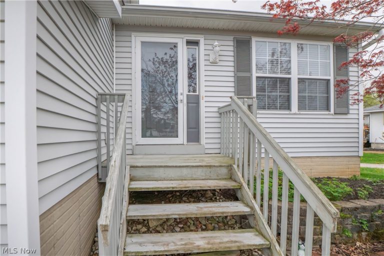 810 Sturbridge Drive, Medina, OH - Photo 3