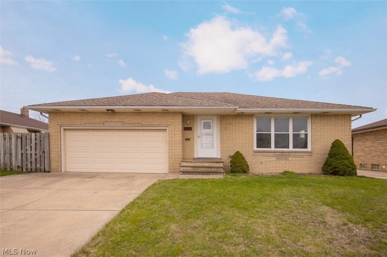 9613 Melody Lane, Brooklyn, OH, 44144