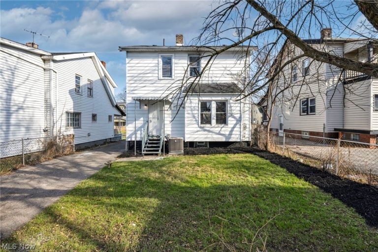 13620 Parkway Drive, Garfield Heights, OH - Photo 4