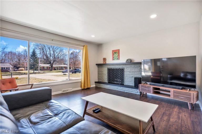 605 Briar Avenue, North Canton, OH - Photo 3