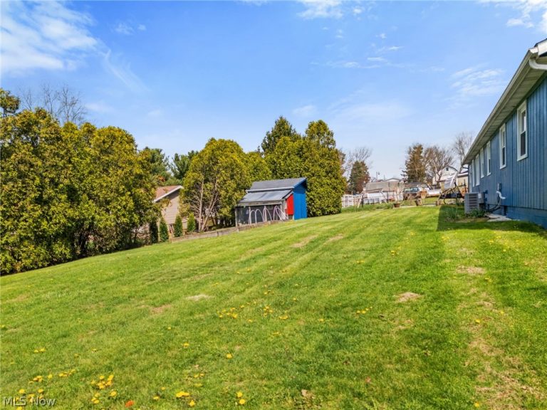 5511 Bonham Avenue, Canal Fulton, OH - Photo 4