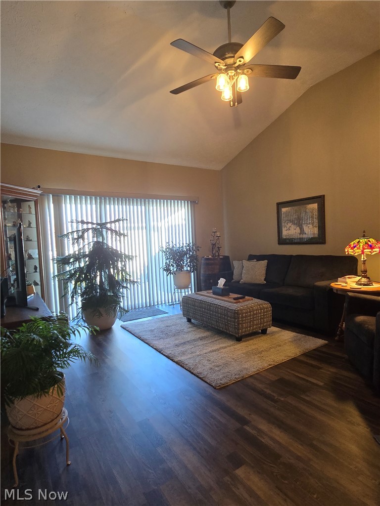 413 Deer Crossing, Elyria, OH - Photo 8