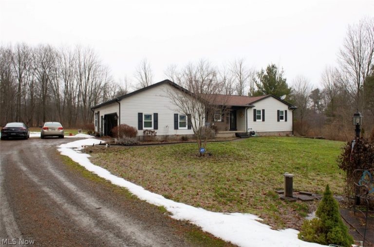 6060 Raccoon, Canfield, OH - Photo 5