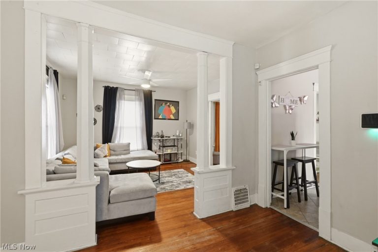 975 Raymond Street, Akron, OH - Photo 6