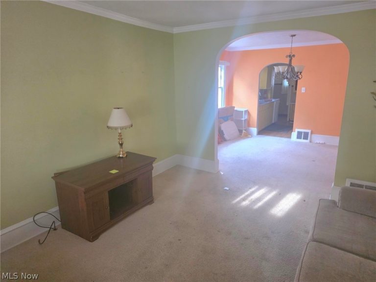 646 Columbia Avenue, Akron, OH - Photo 4