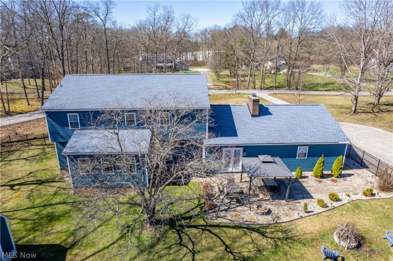 782 Windsor Drive, Mineral Wells, WV - Photo 3