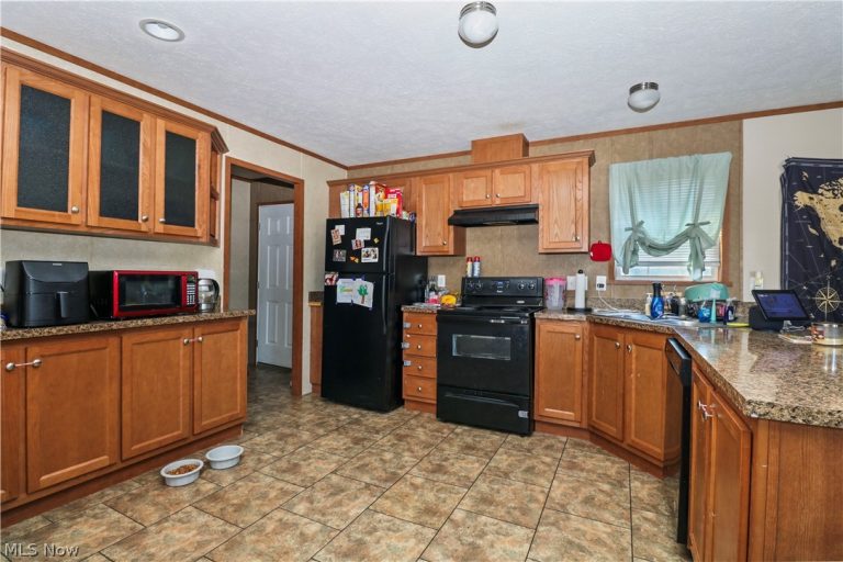4400 Melrose Drive #9, Wooster, OH - Photo 6