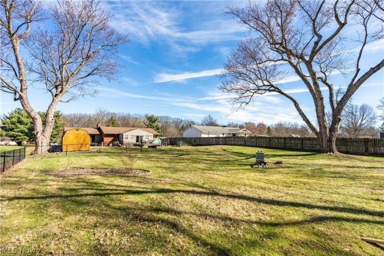 1670 Berna Road, Green, OH - Photo 4