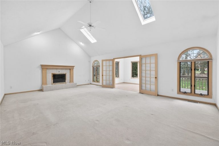 6284 Applecross Road, Highland Heights, OH - Photo 4