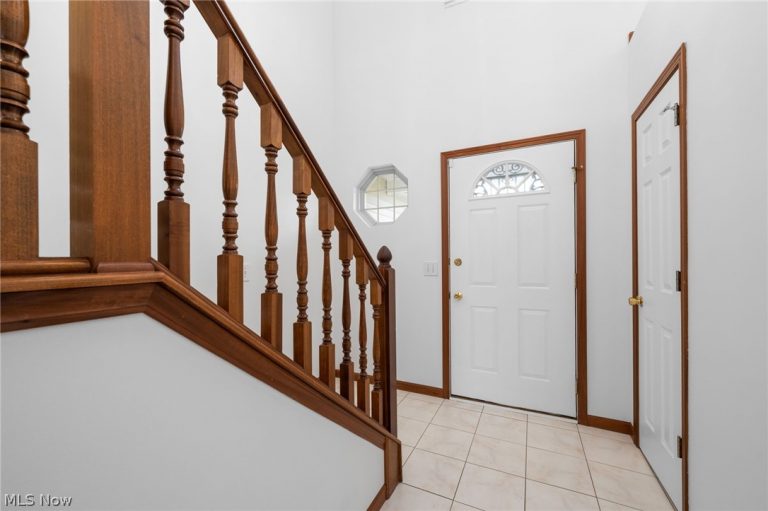 29008 Uxbridge Drive, Willowick, OH - Photo 5