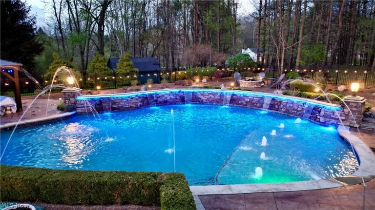 17221 Sagamore Road, Walton Hills, OH - Photo 8
