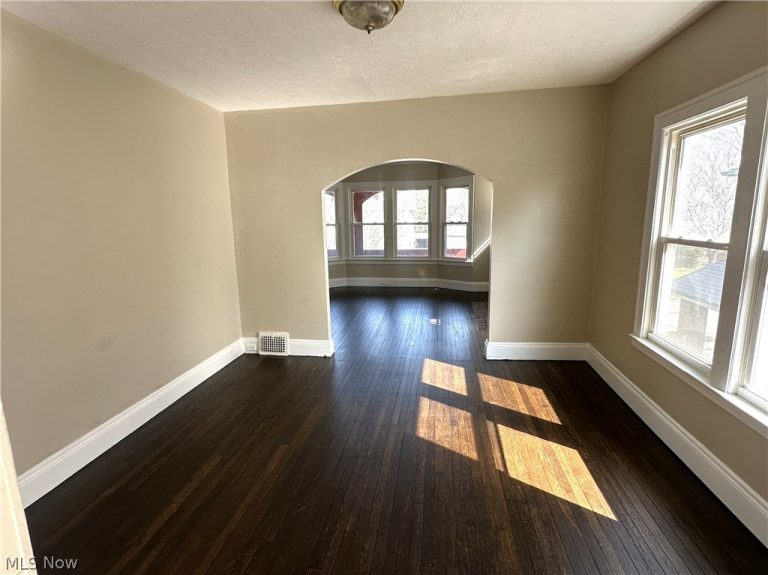 3342 Desota Avenue #2, Cleveland Heights, OH - Photo 6