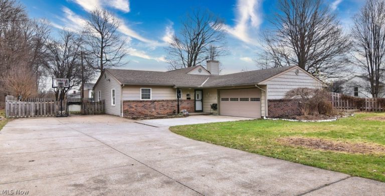 8803 Evergreen Drive, Mentor, OH, 44060