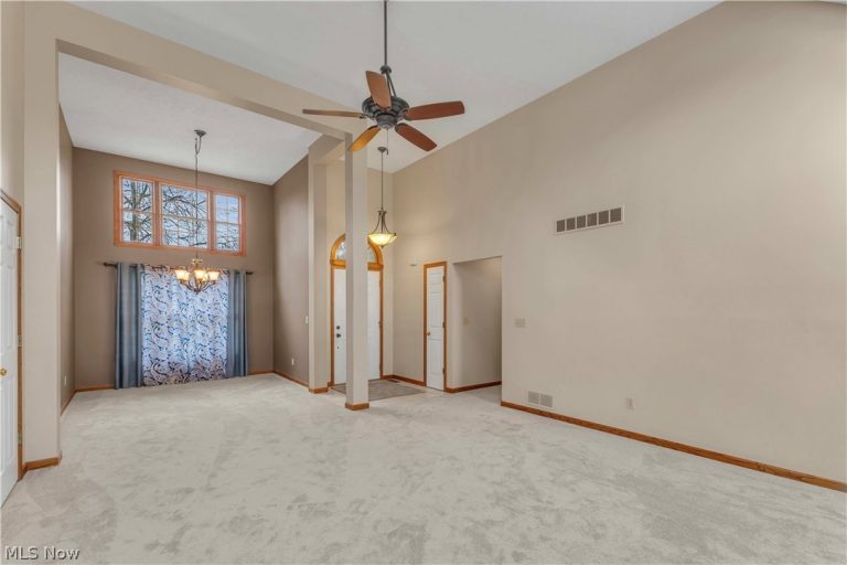 1023 Gulf Road, Elyria, OH - Photo 5