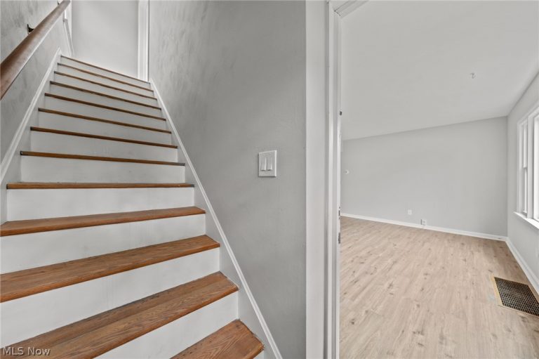 2432 21st Street, Cuyahoga Falls, OH - Photo 5