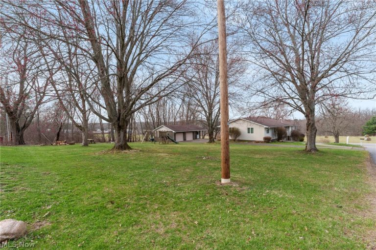 901 Marion Avenue, Louisville, OH - Photo 4