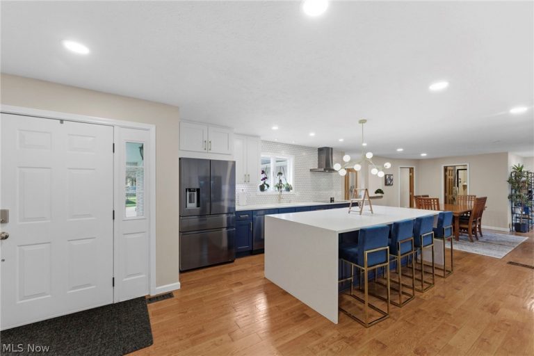 13876 Olde Orchard Road, Strongsville, OH - Photo 3