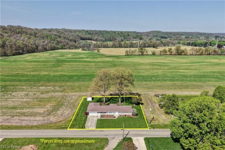 7090 Winfield Strasburg Road, Strasburg, OH - Photo 3
