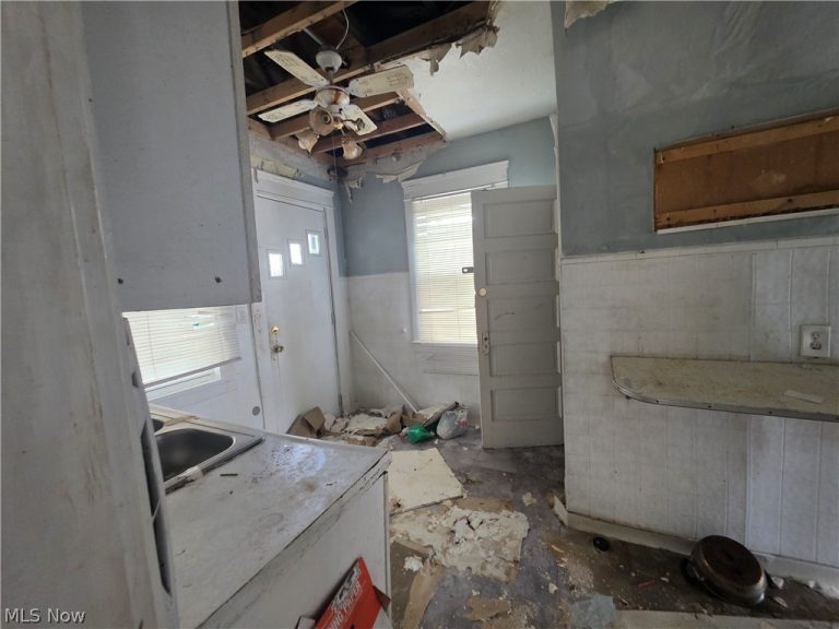 13116 Harvard Avenue, Cleveland, OH - Photo 8