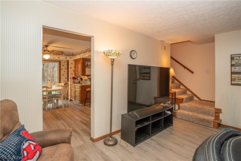 3070 Lancer Street, North Canton, OH - Photo 5