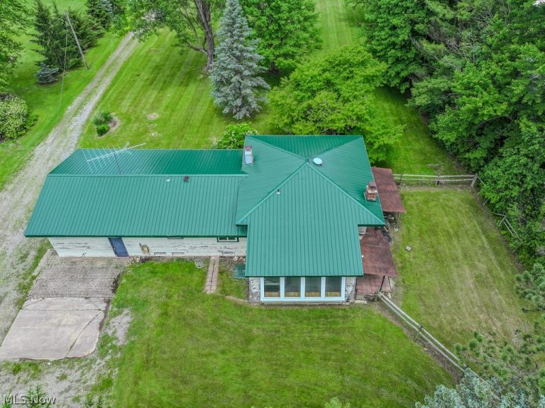 14161 Radcliffe Road, Chardon, OH - Photo 3
