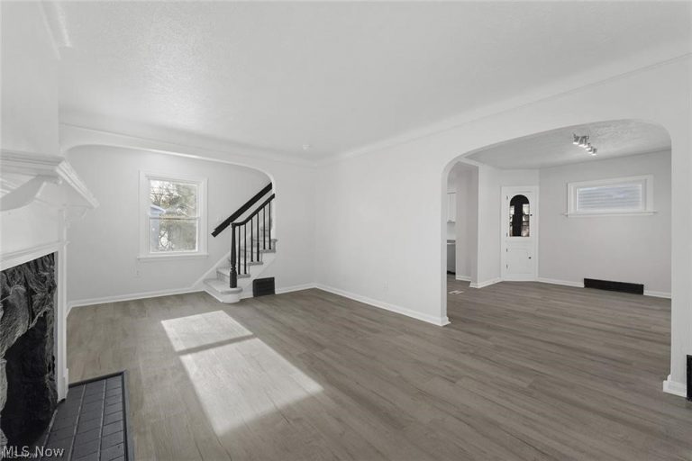 3406 Henderson Road, Cleveland Heights, OH - Photo 5