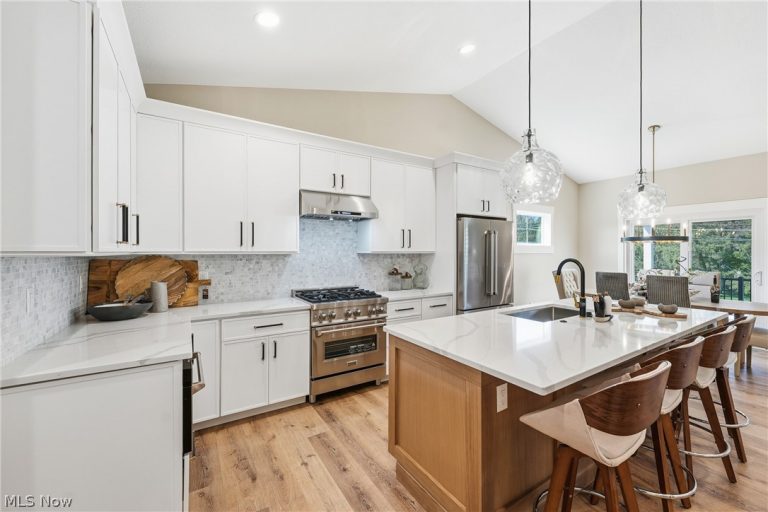 4536 Wyatt Way, Poland, OH - Photo 4