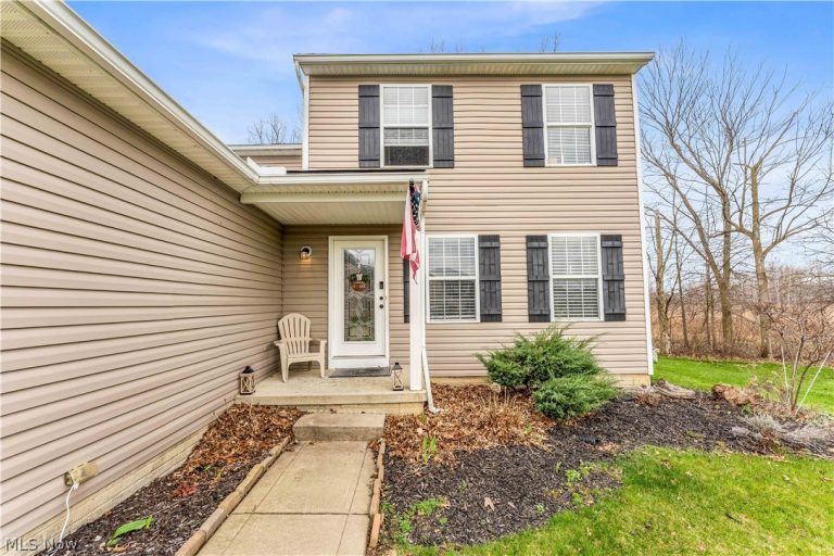 6252 Breezeway Drive, North Ridgeville, OH - Photo 4